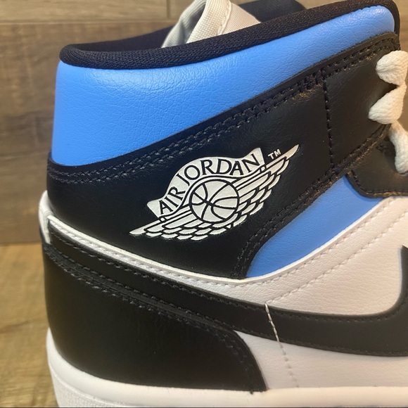 Air Jordan 1 Mid ‘University Blue Black White’ - Picture 7 of 7